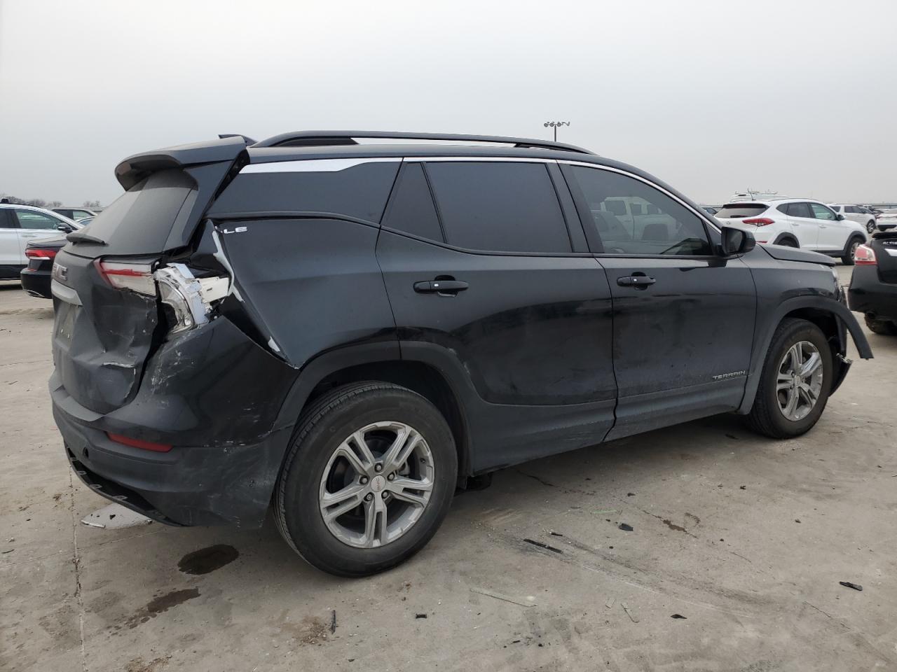 2023 GMC TERRAIN SL - Image 3