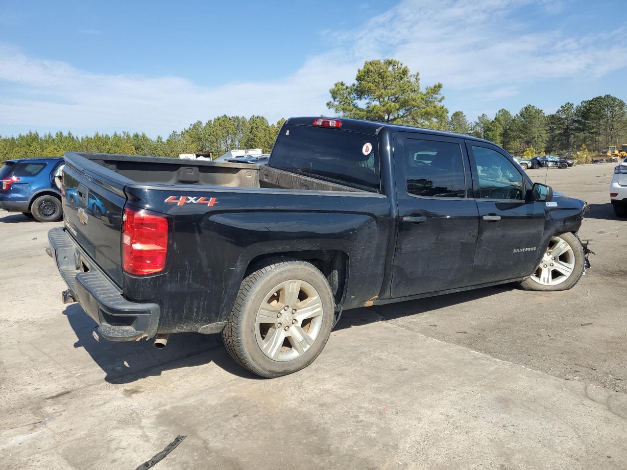 2018 CHEVROLET SILVERADO - Image 3