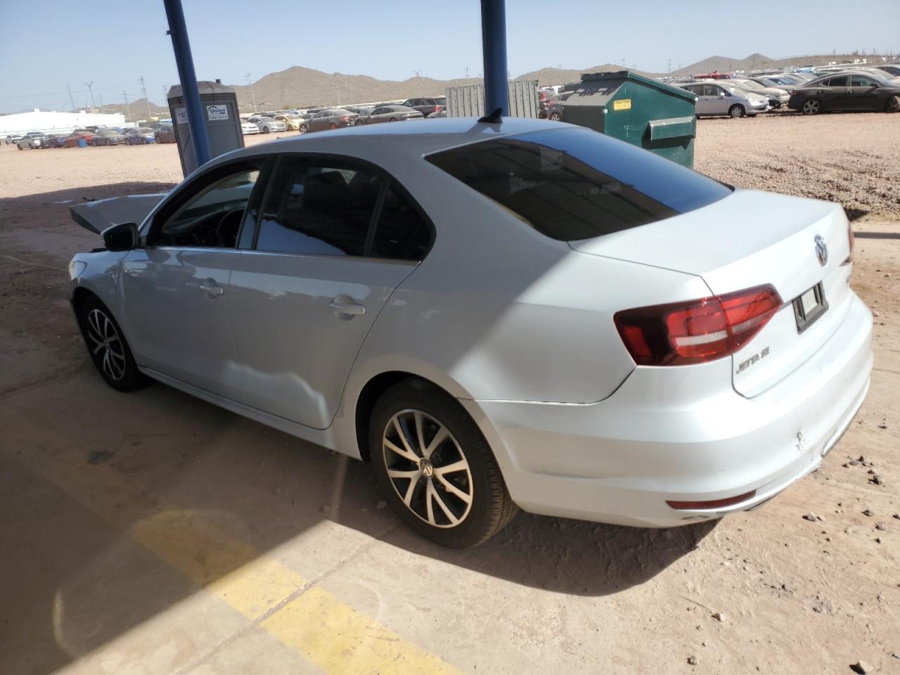 2017 VOLKSWAGEN JETTA SE - Image 2