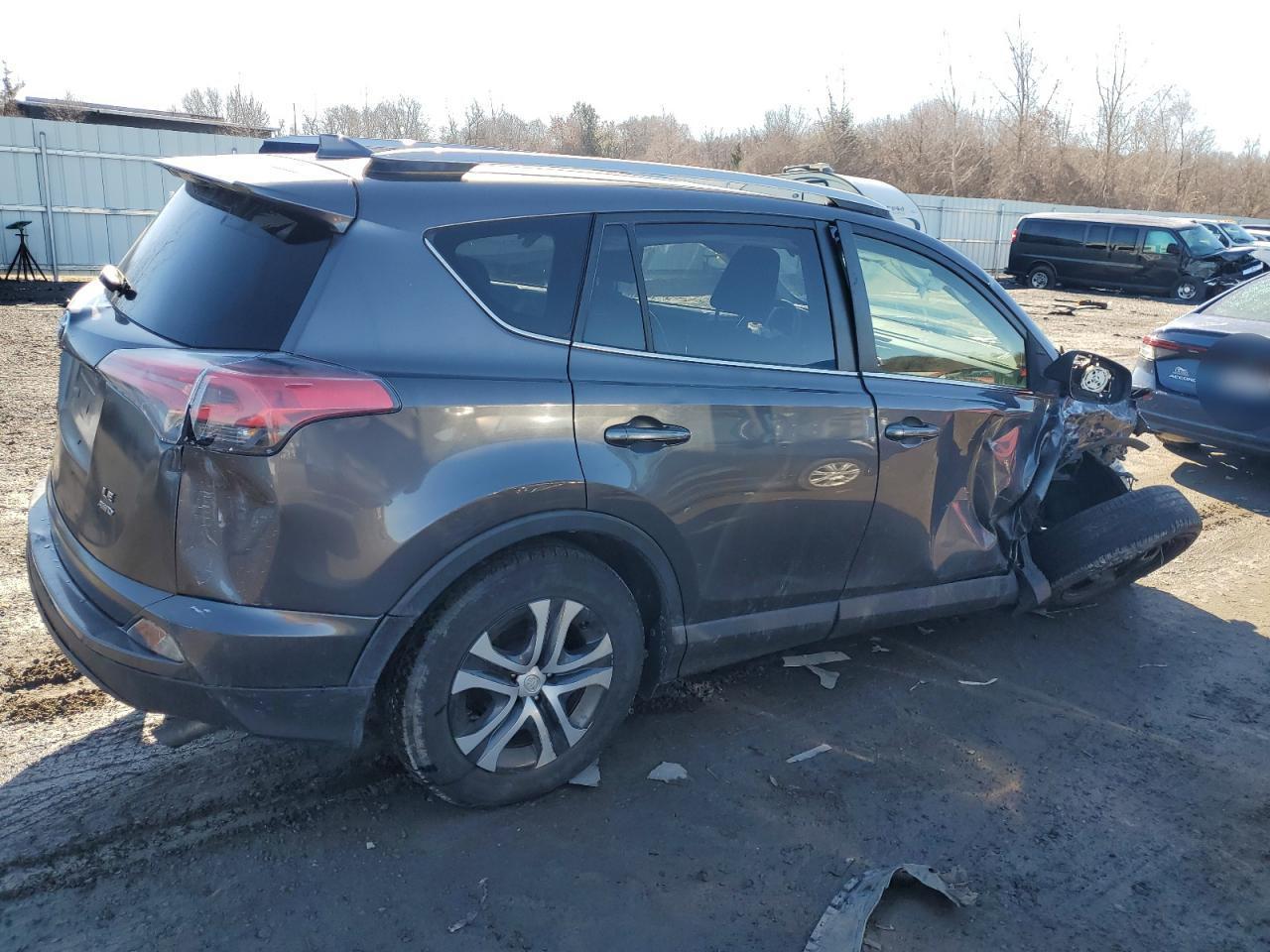 2016 TOYOTA RAV4 LE - Фото 3