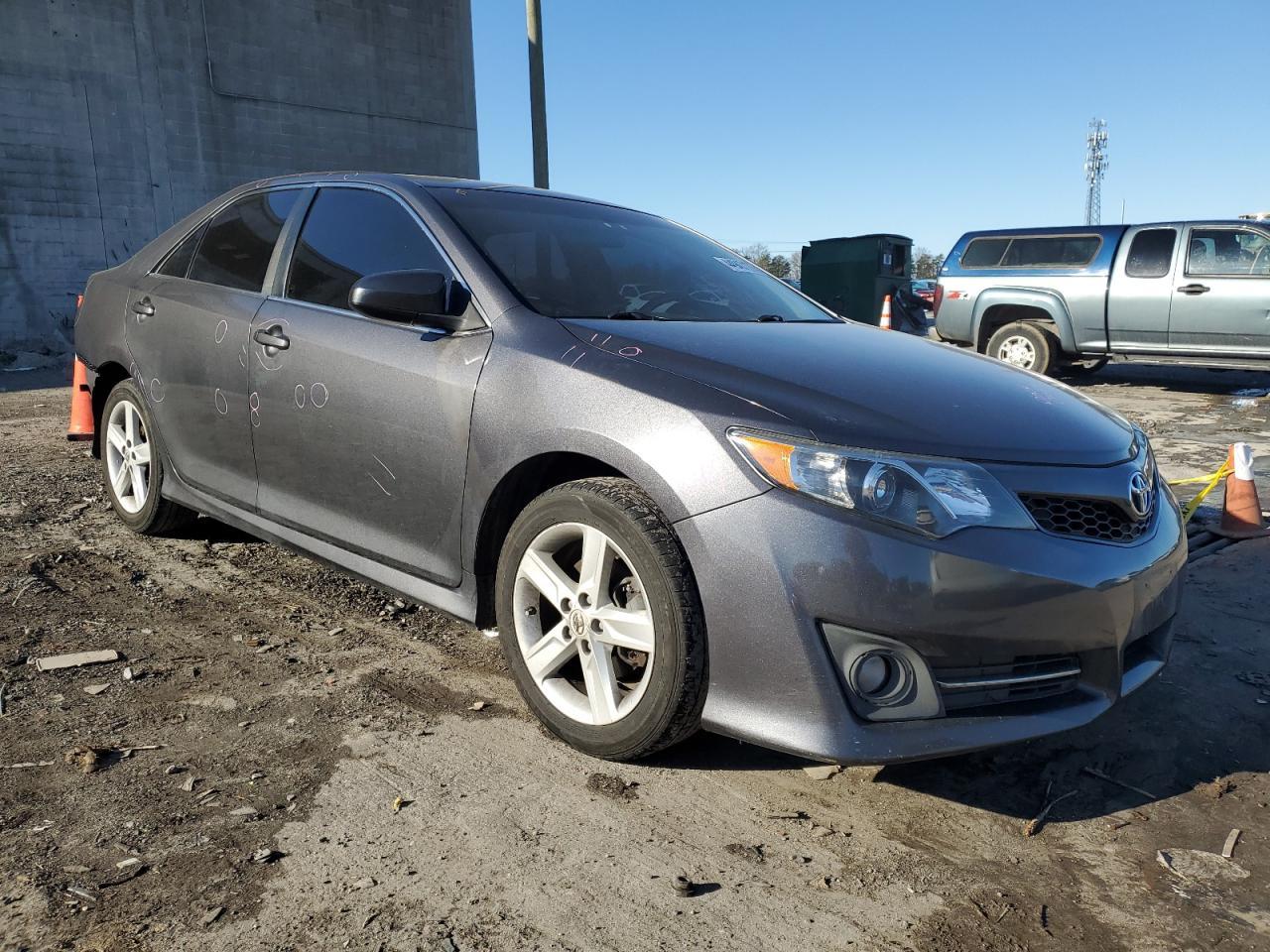 2013 TOYOTA CAMRY L - Фото 4