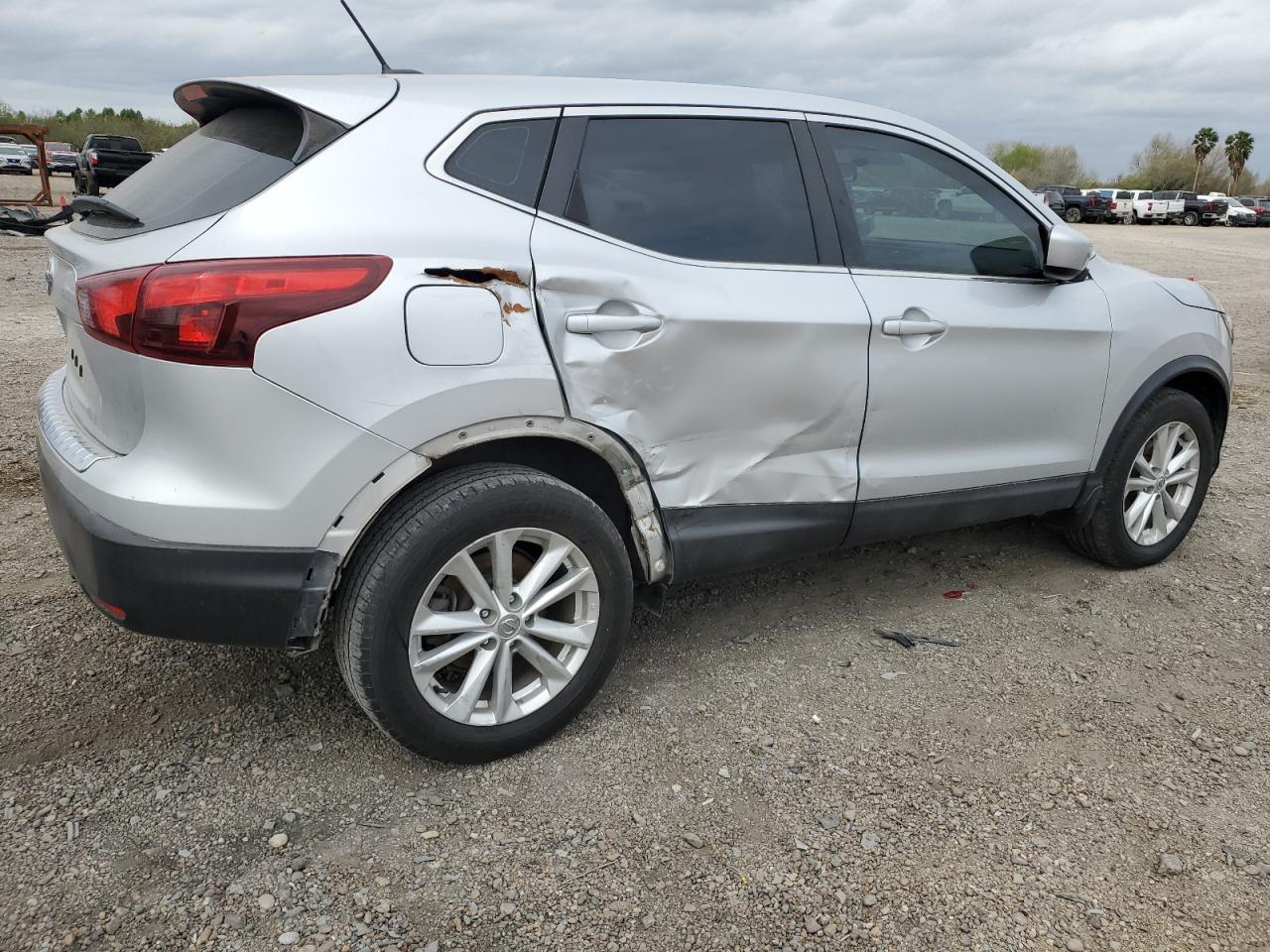 2017 NISSAN ROGUE SPOR - Фото 3