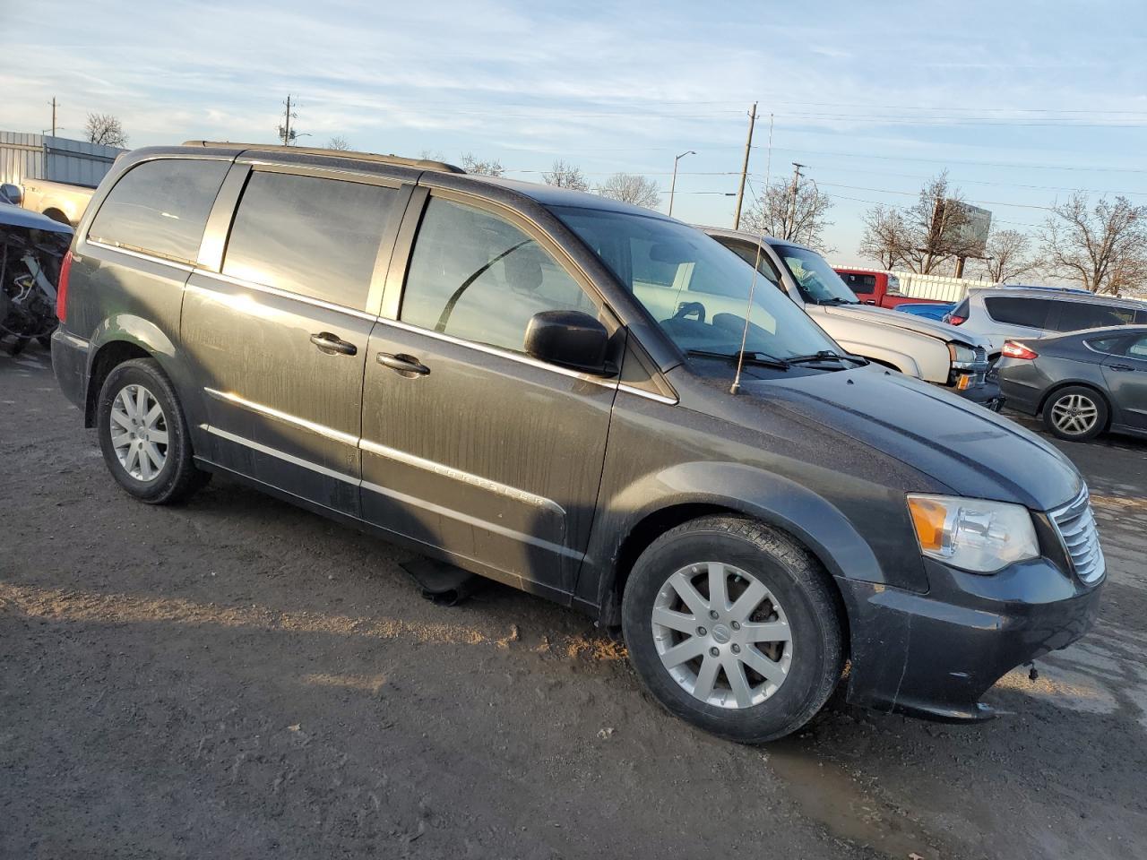2014 CHRYSLER TOWN & COU - Фото 4