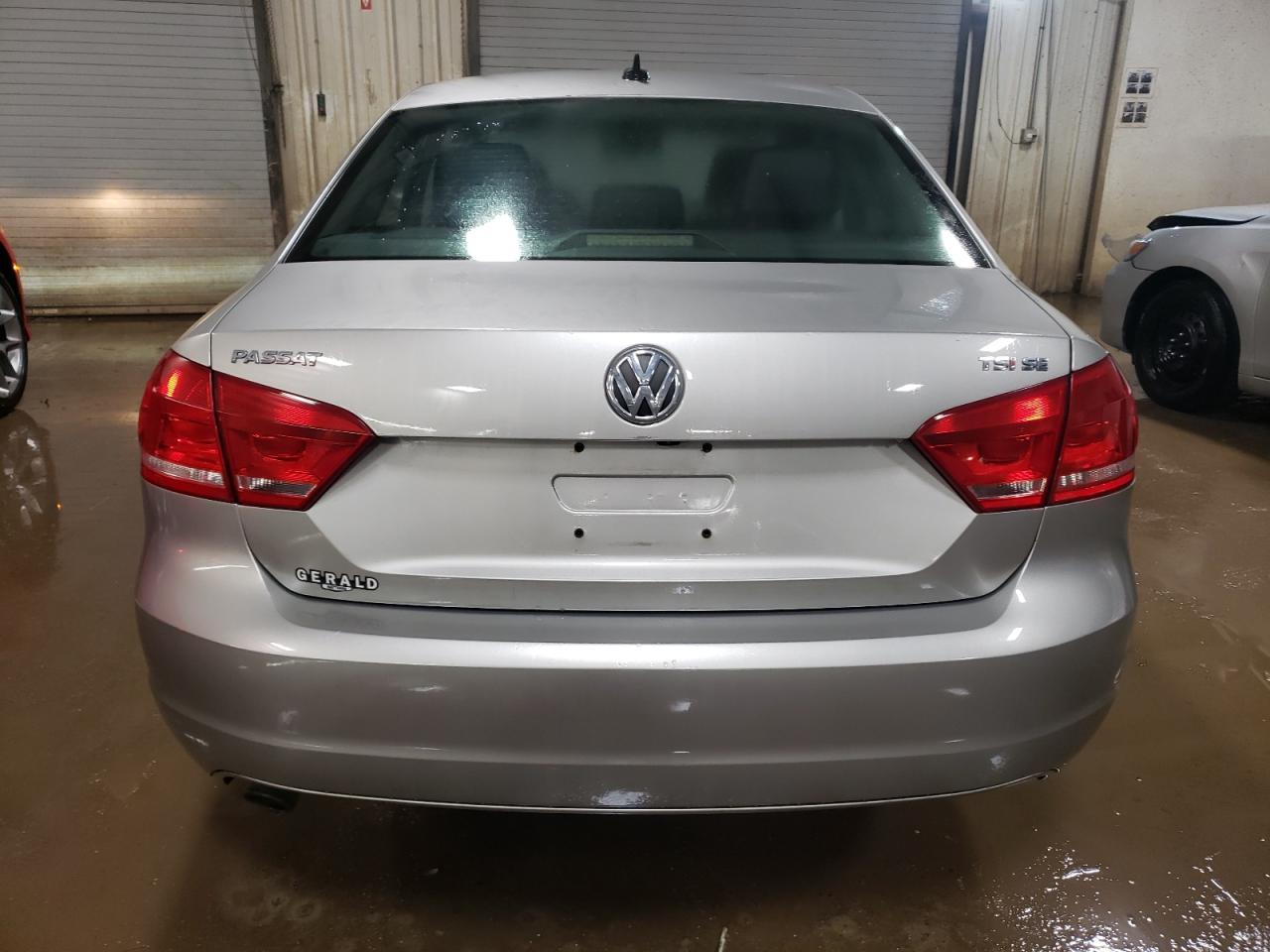 2014 VOLKSWAGEN PASSAT SE - Image 6