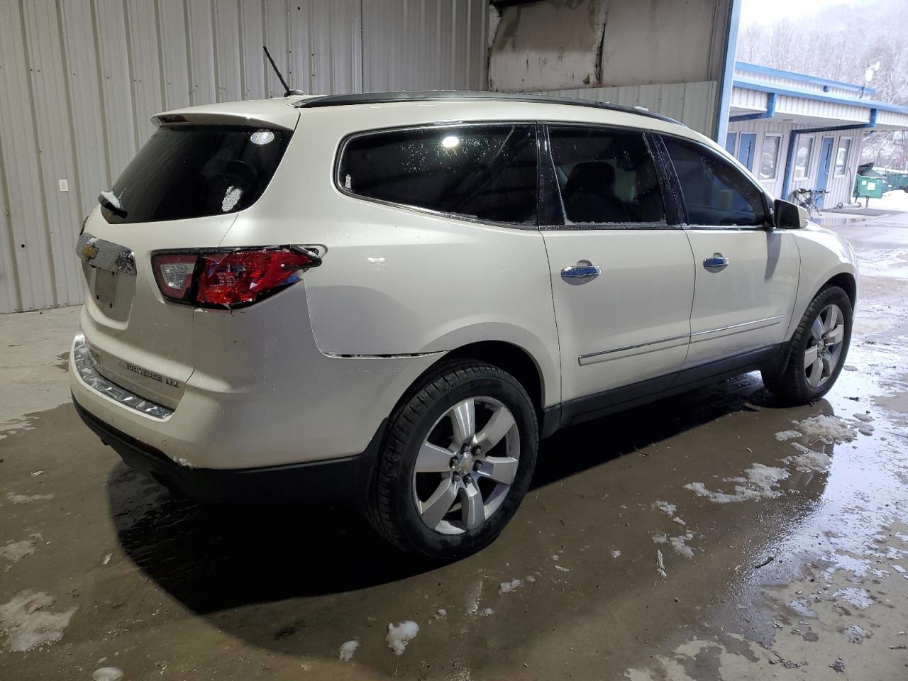 2014 CHEVROLET TRAVERSE L - Image 3