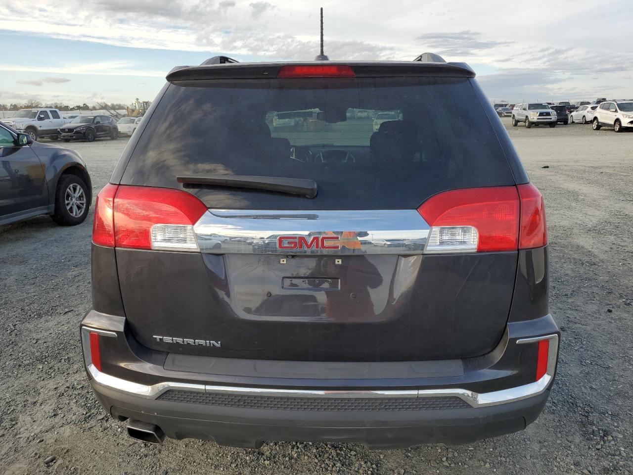 2016 GMC TERRAIN SL - Image 6