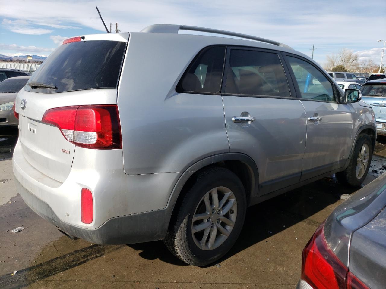 2015 KIA SORENTO LX - Image 3