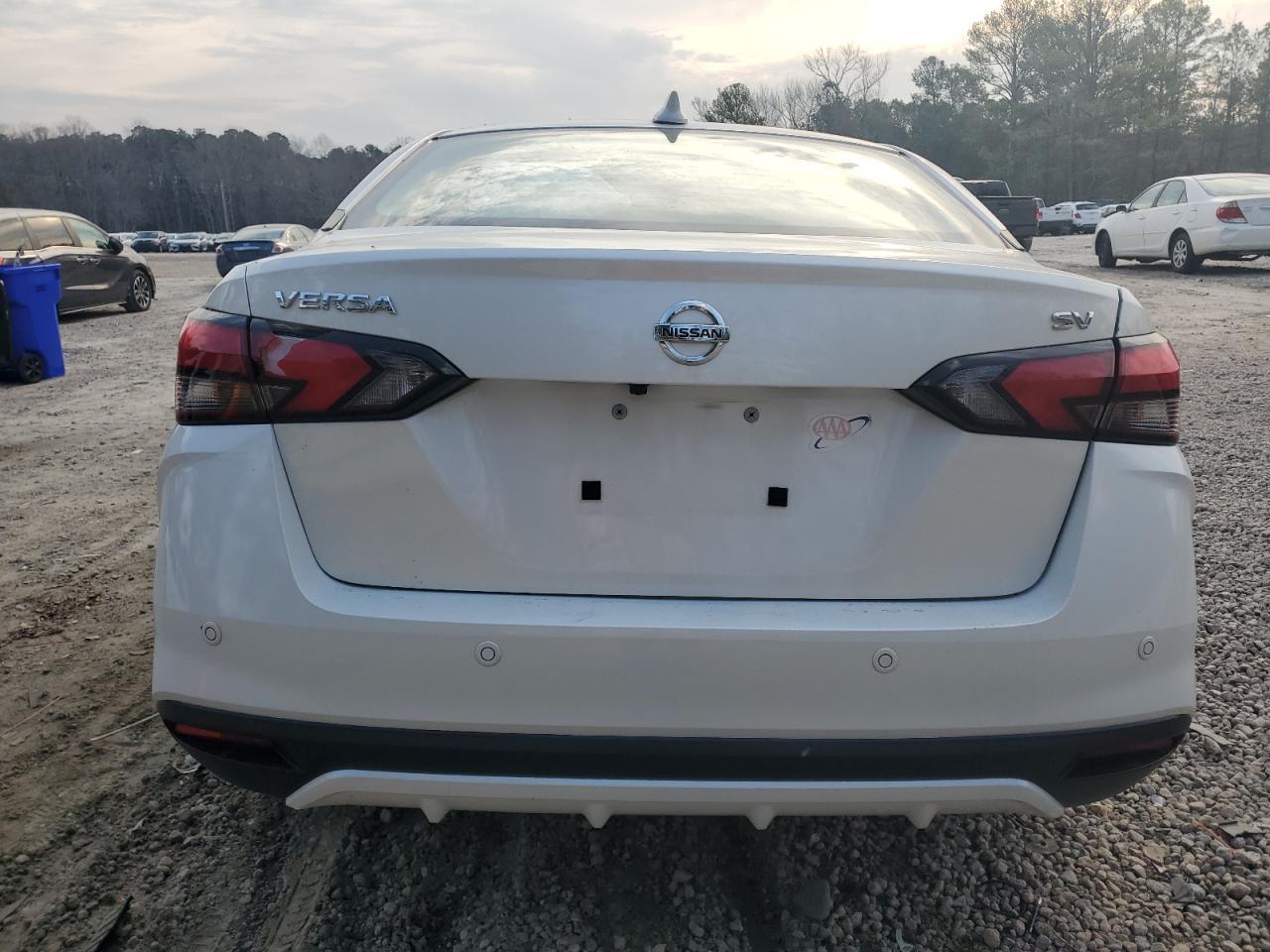 2021 NISSAN VERSA SV - Фото 6