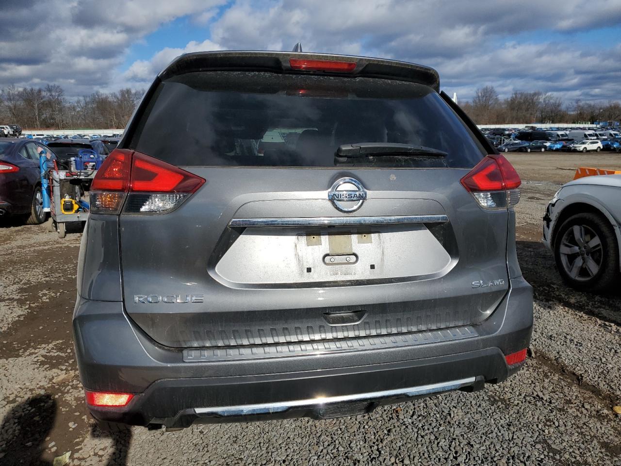 2018 NISSAN ROGUE S - Фото 6