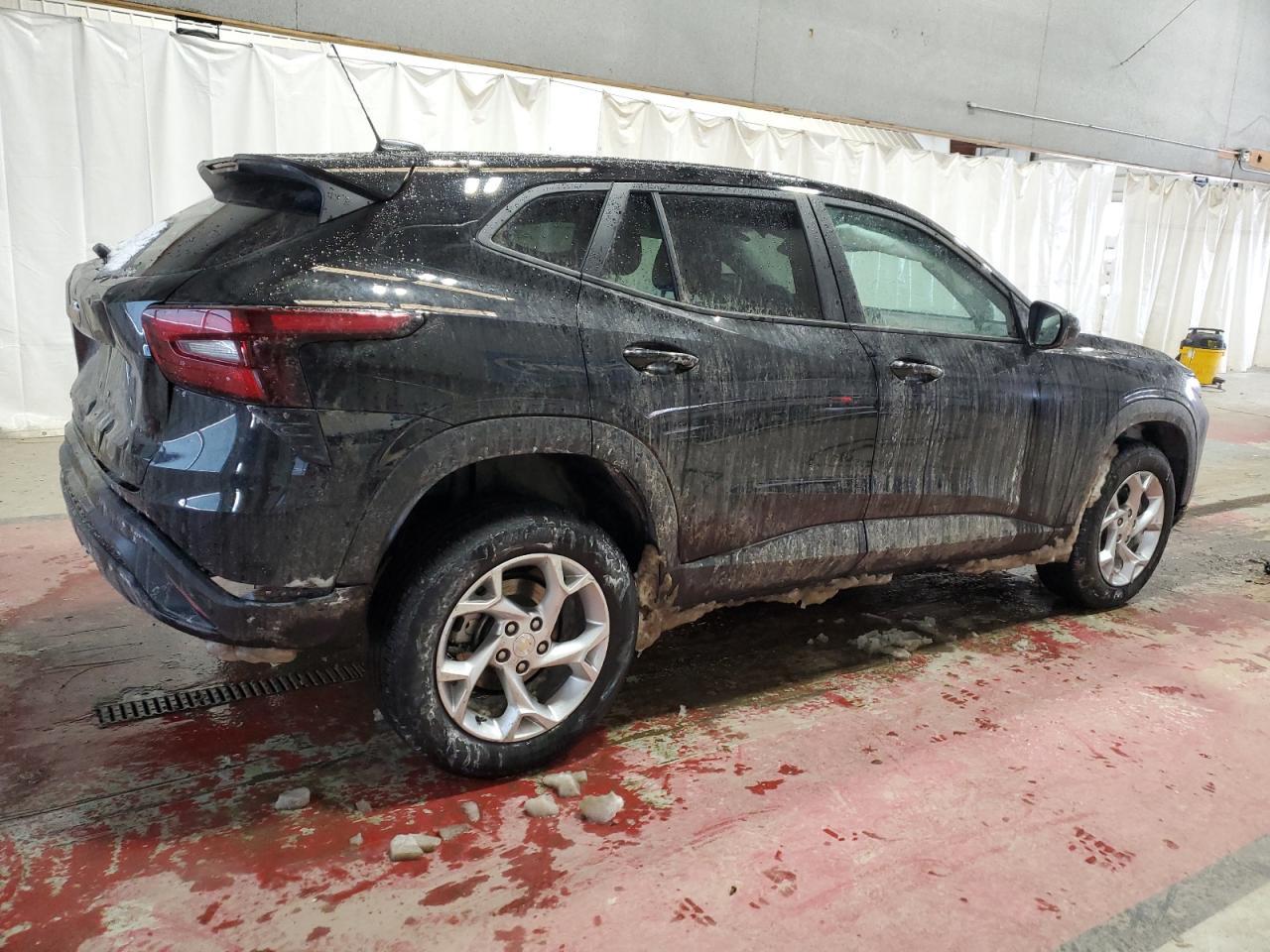 2024 CHEVROLET TRAX LS - Image 3