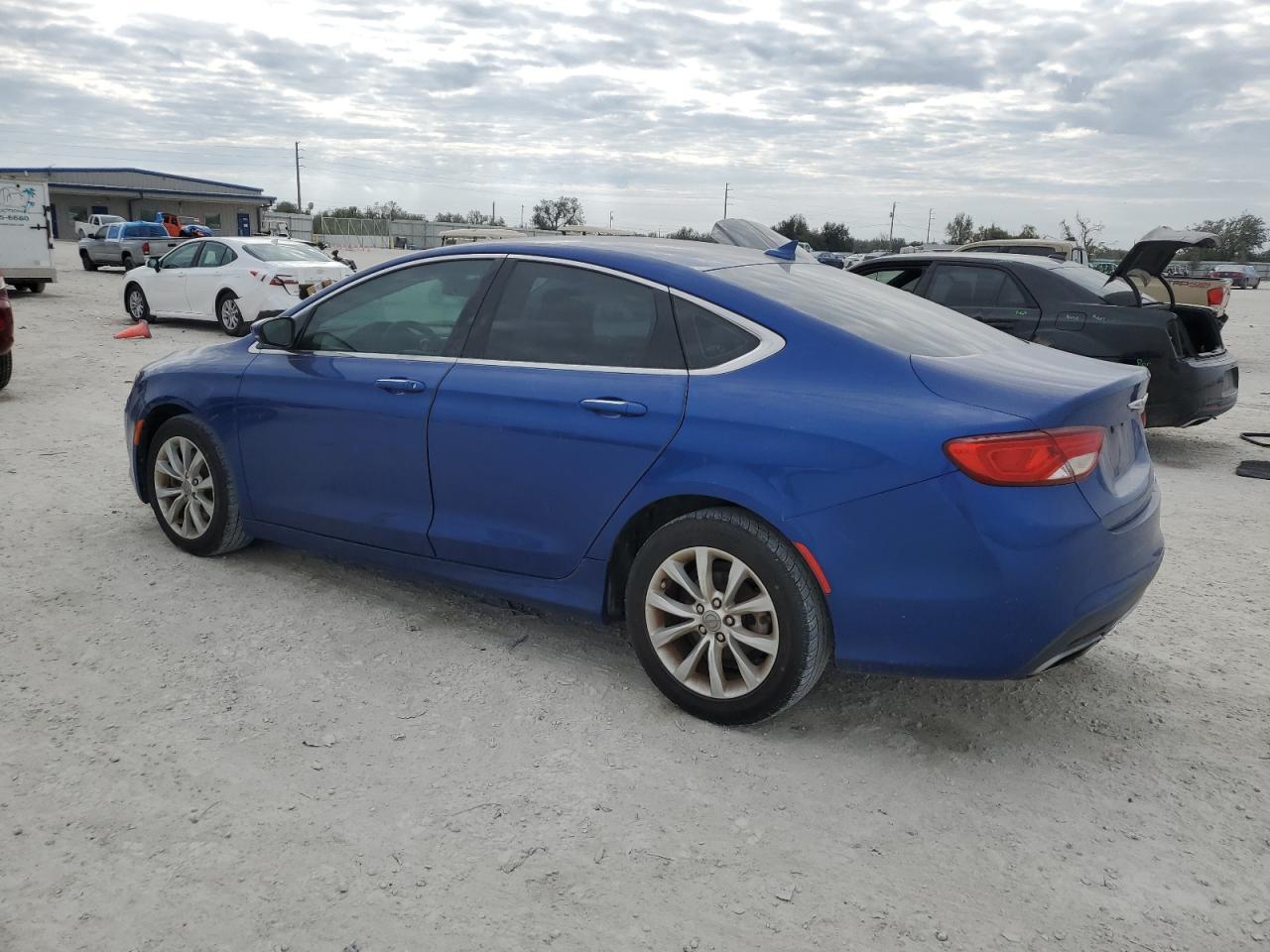 2015 CHRYSLER 200 C - Фото 2