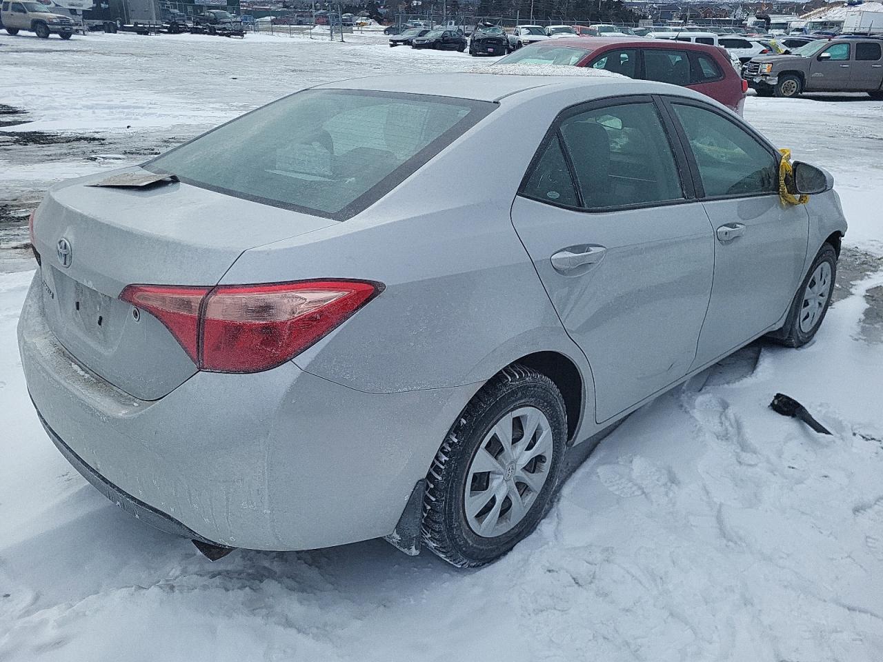 2018 TOYOTA COROLLA L - Фото 3
