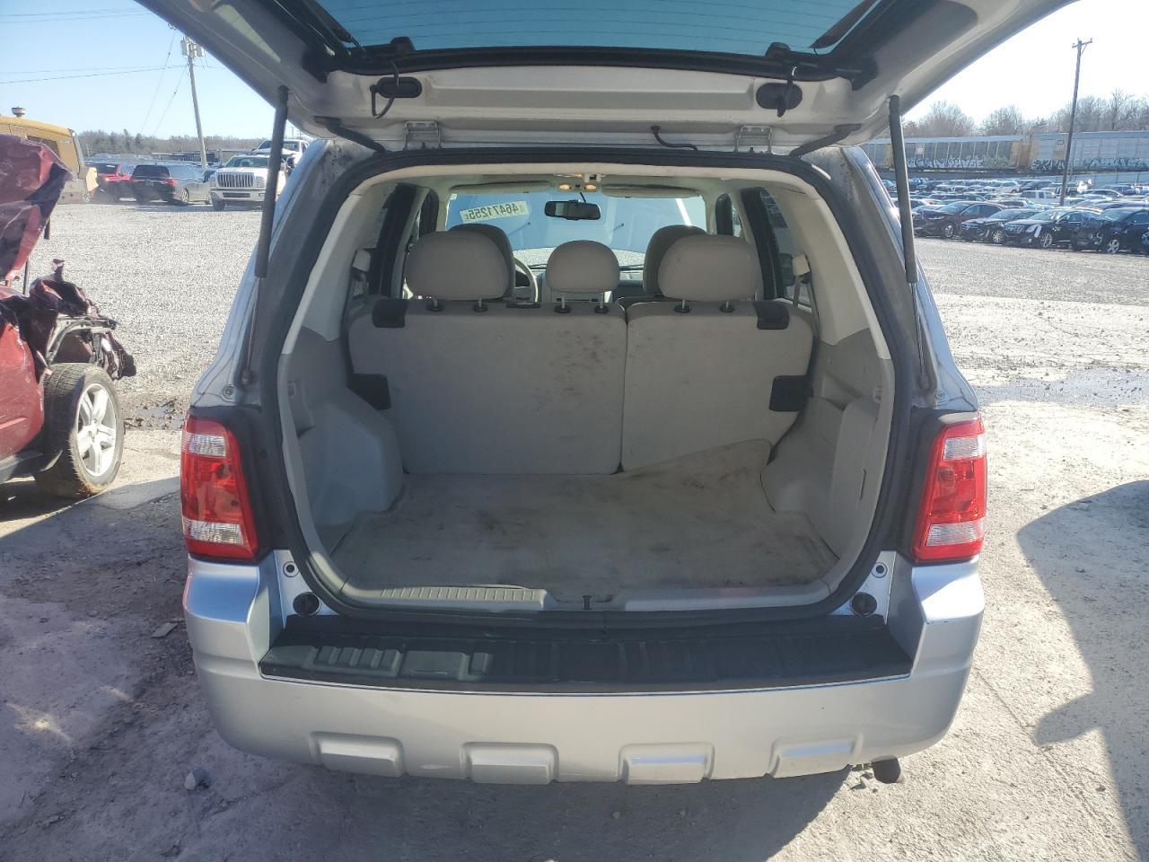 2012 FORD ESCAPE XLT - Image 6
