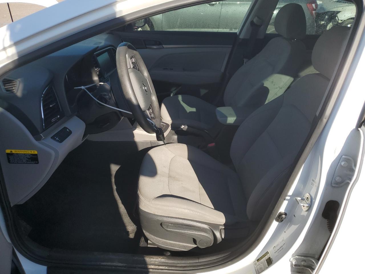 2017 HYUNDAI ELANTRA SE - Image 7