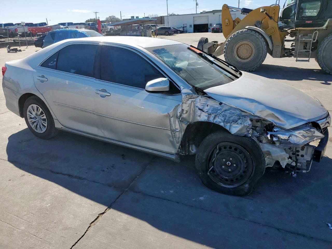 2014 TOYOTA CAMRY L - Image 4