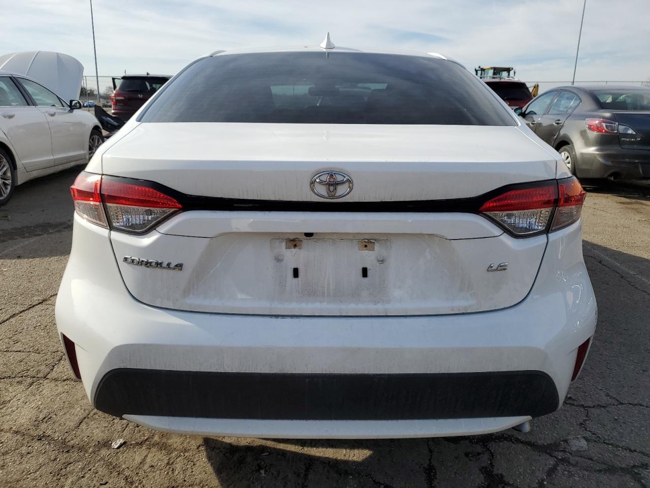 2020 TOYOTA COROLLA LE - Фото 6