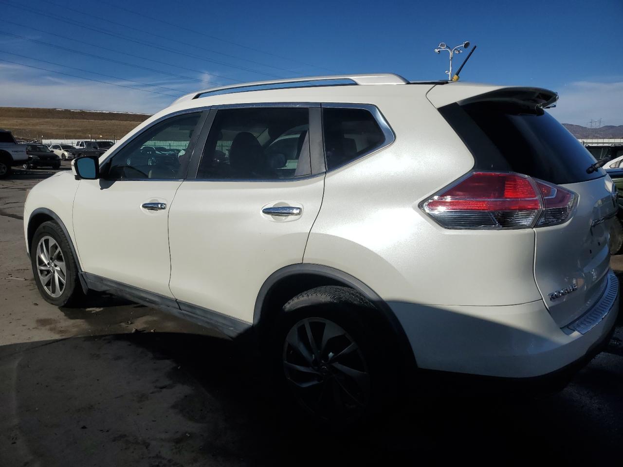 2015 NISSAN ROGUE S - Image 2