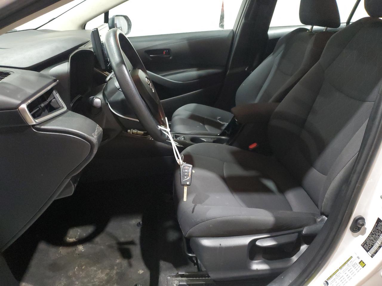 2022 TOYOTA COROLLA LE - Фото 7