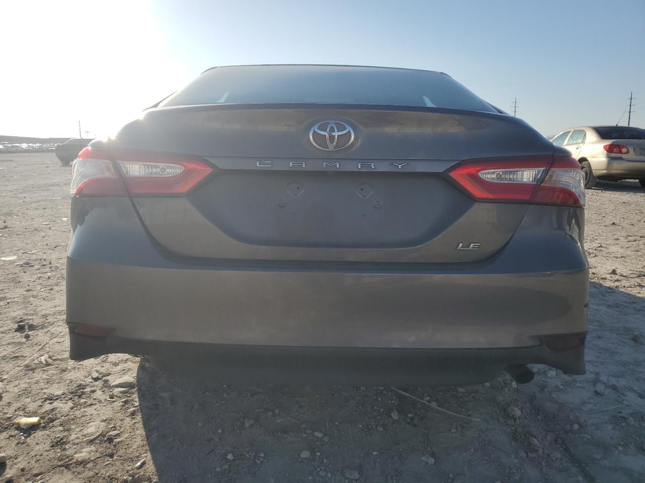 2018 TOYOTA CAMRY L - Image 6