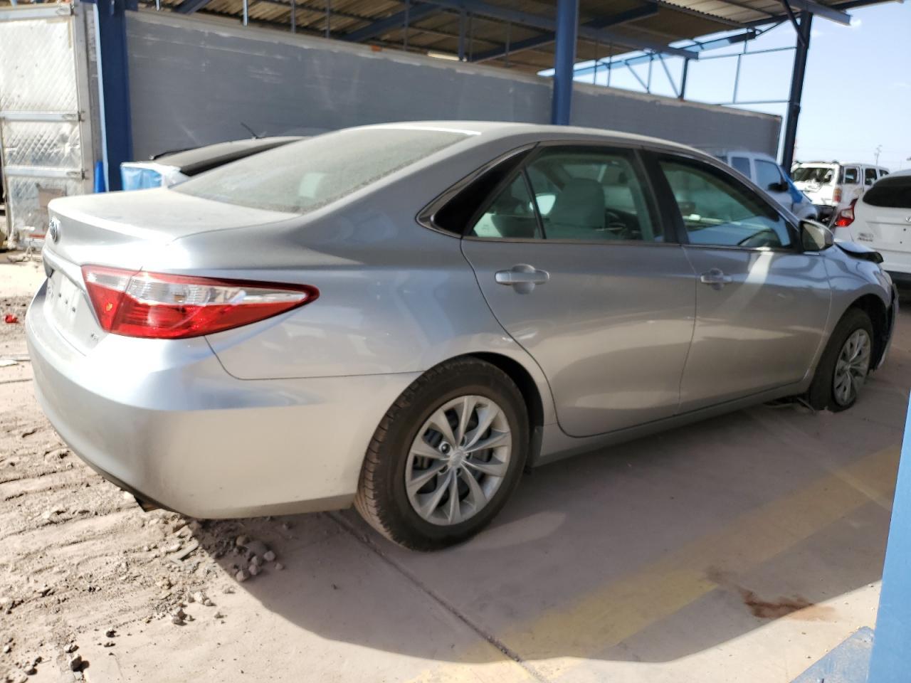 2017 TOYOTA CAMRY LE - Фото 3