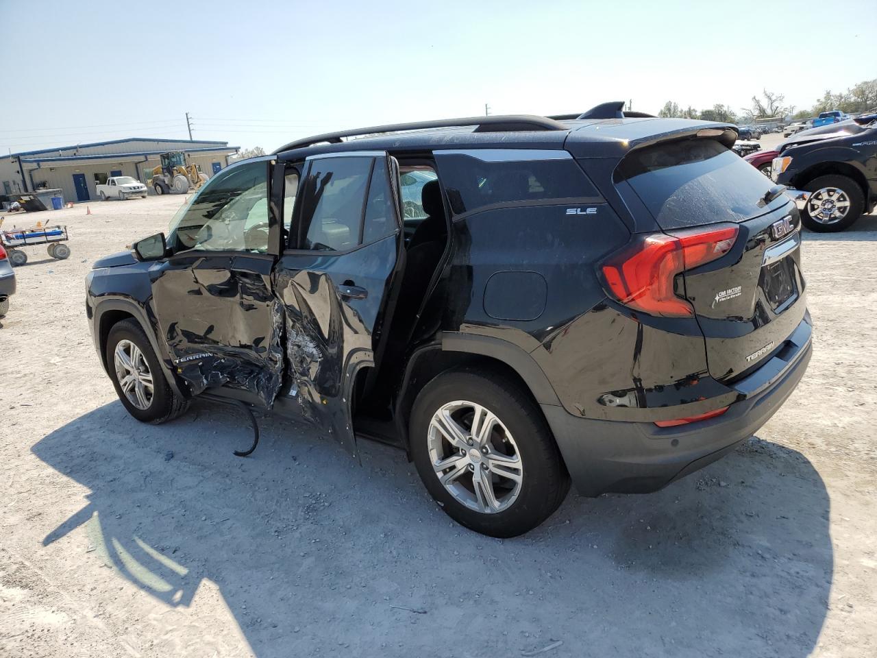 2018 GMC TERRAIN SL - Image 2