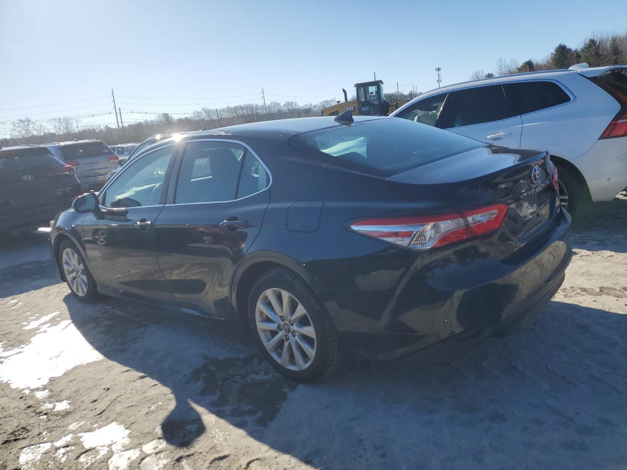2019 TOYOTA CAMRY L - Фото 2
