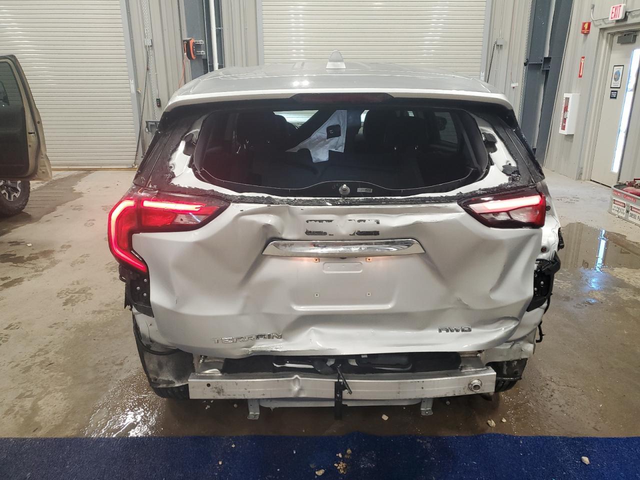 2018 GMC TERRAIN SL - Image 6