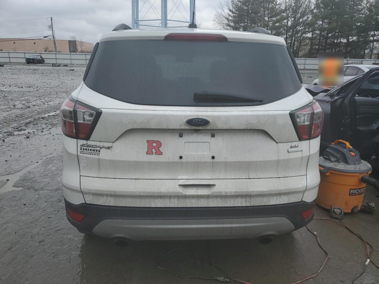 2017 FORD ESCAPE SE - Фото 6