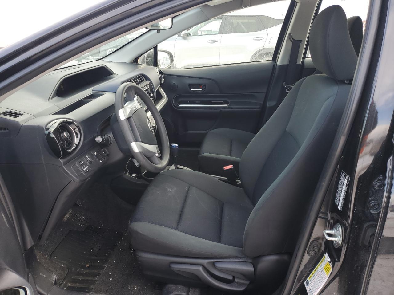 2016 TOYOTA PRIUS C - Image 7