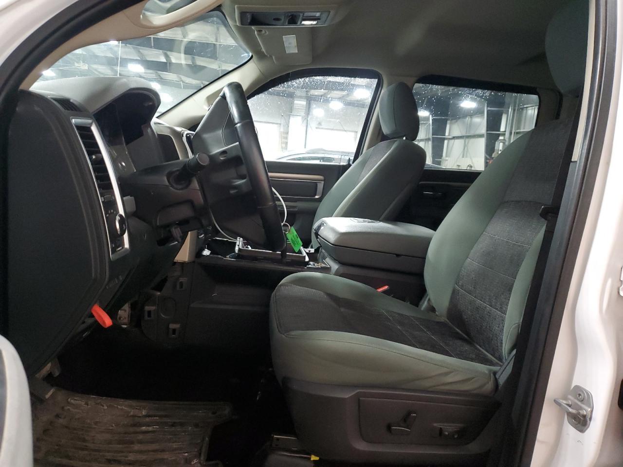 2015 RAM 1500 SLT - Image 7