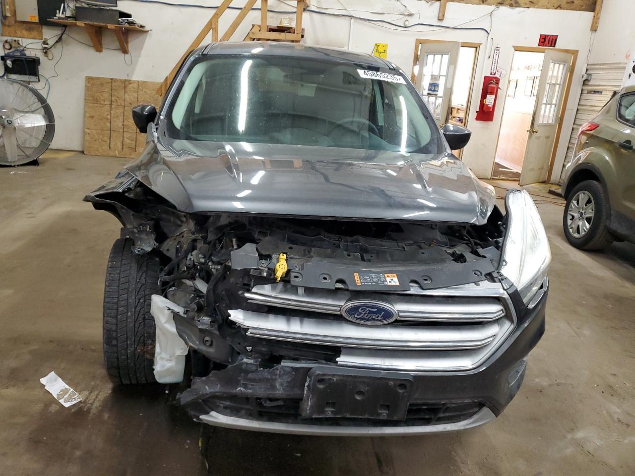 2017 FORD ESCAPE SE - Фото 5