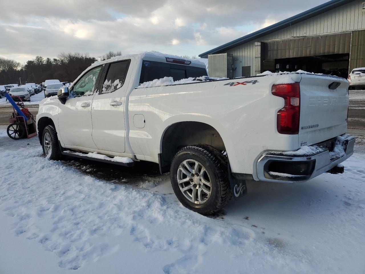 2019 CHEVROLET SILVERADO - Image 2