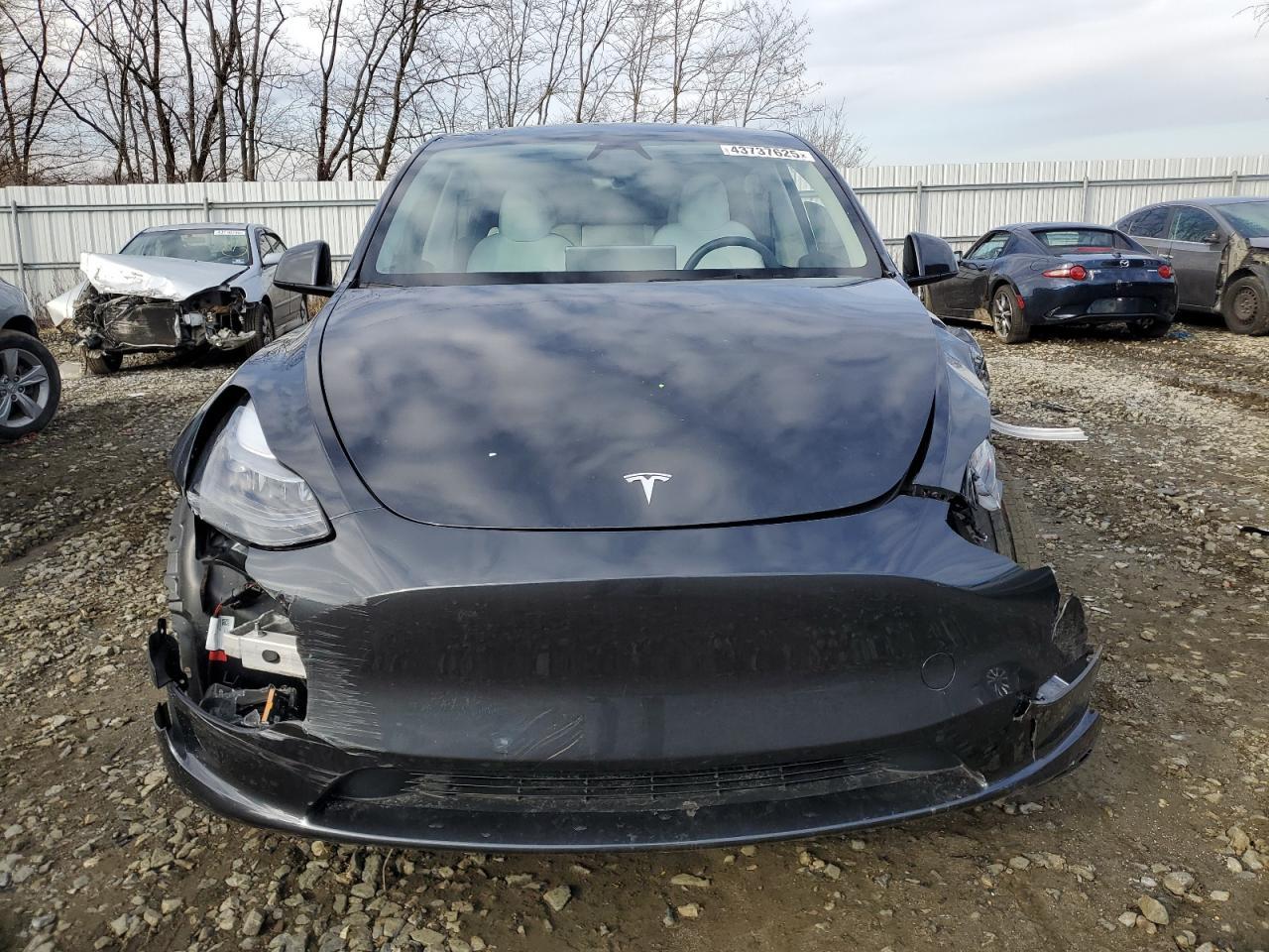 2024 TESLA MODEL Y - Image 5
