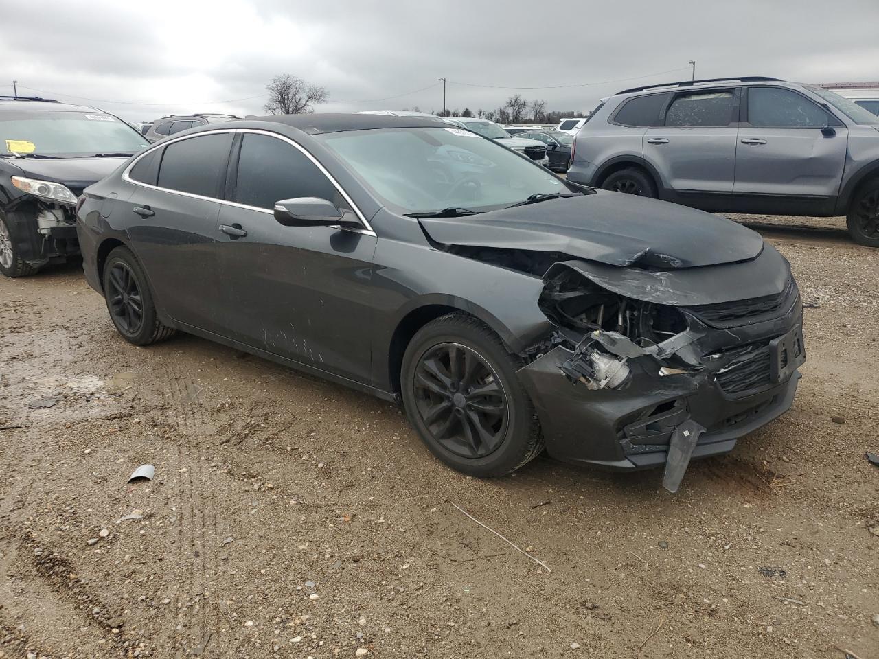 2017 CHEVROLET MALIBU LT - Image 4
