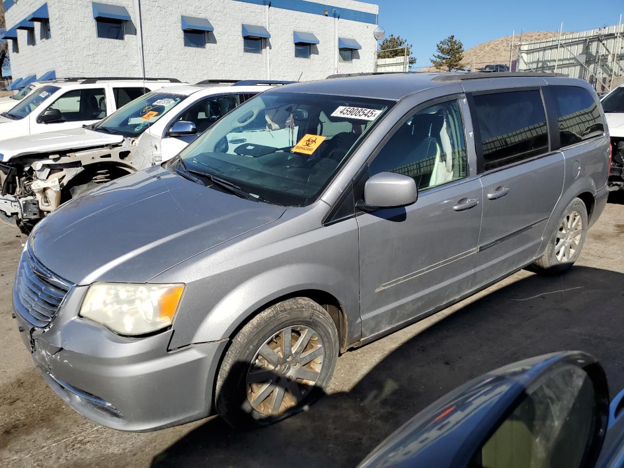 2014 CHRYSLER TOWN & COU