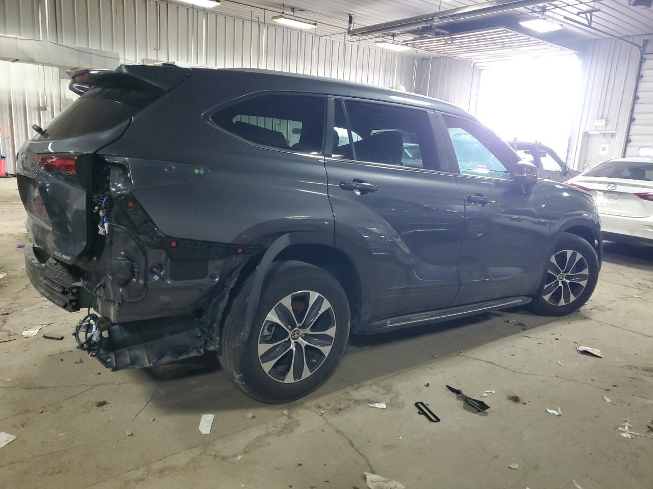 2024 TOYOTA HIGHLANDER - Image 3