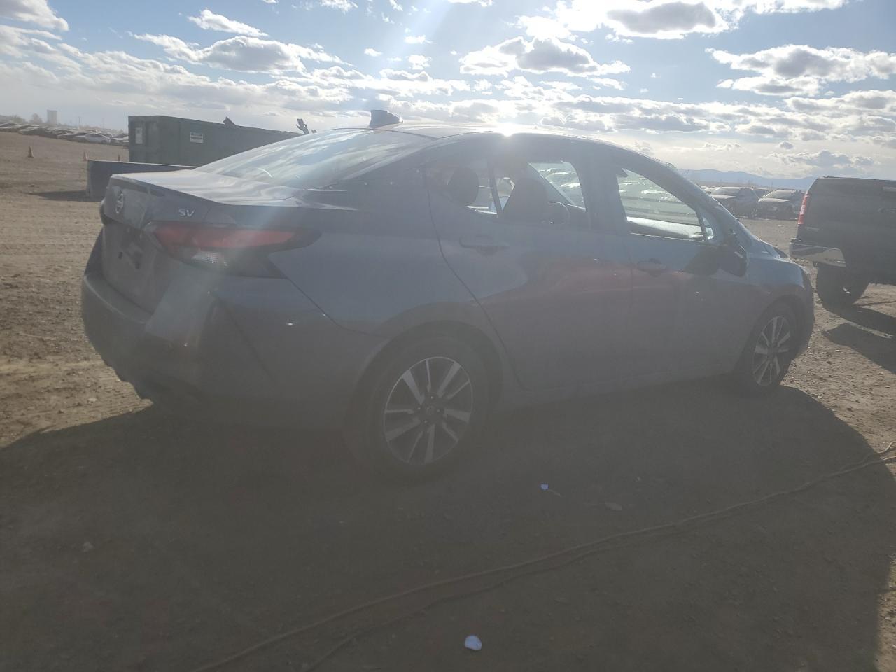 2021 NISSAN VERSA SV - Фото 3