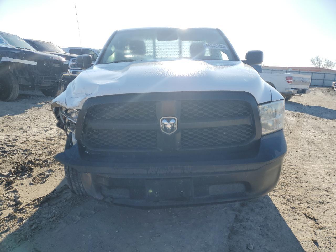 2019 RAM 1500 CLASS - Фото 5