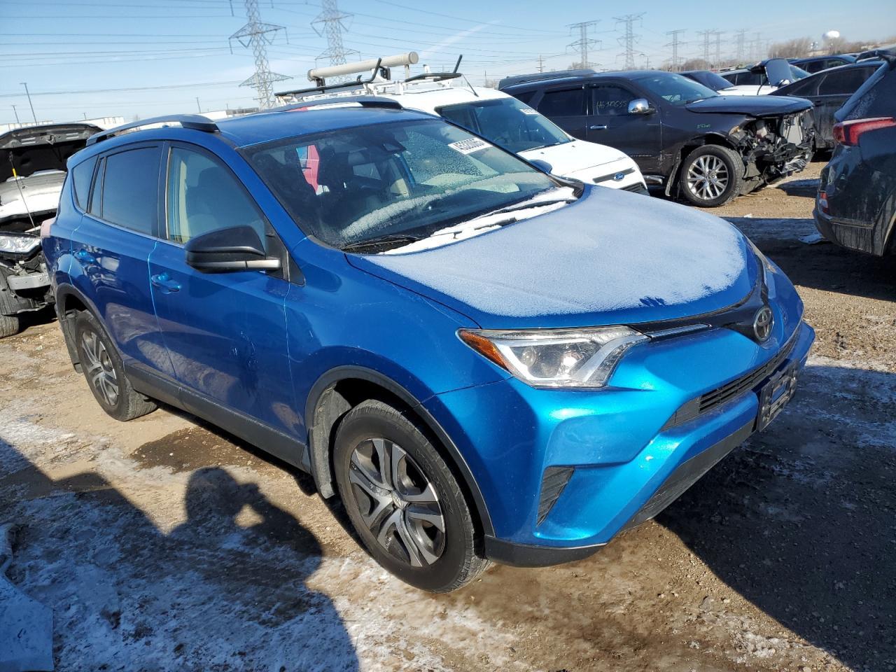 2017 TOYOTA RAV4 LE - Фото 4