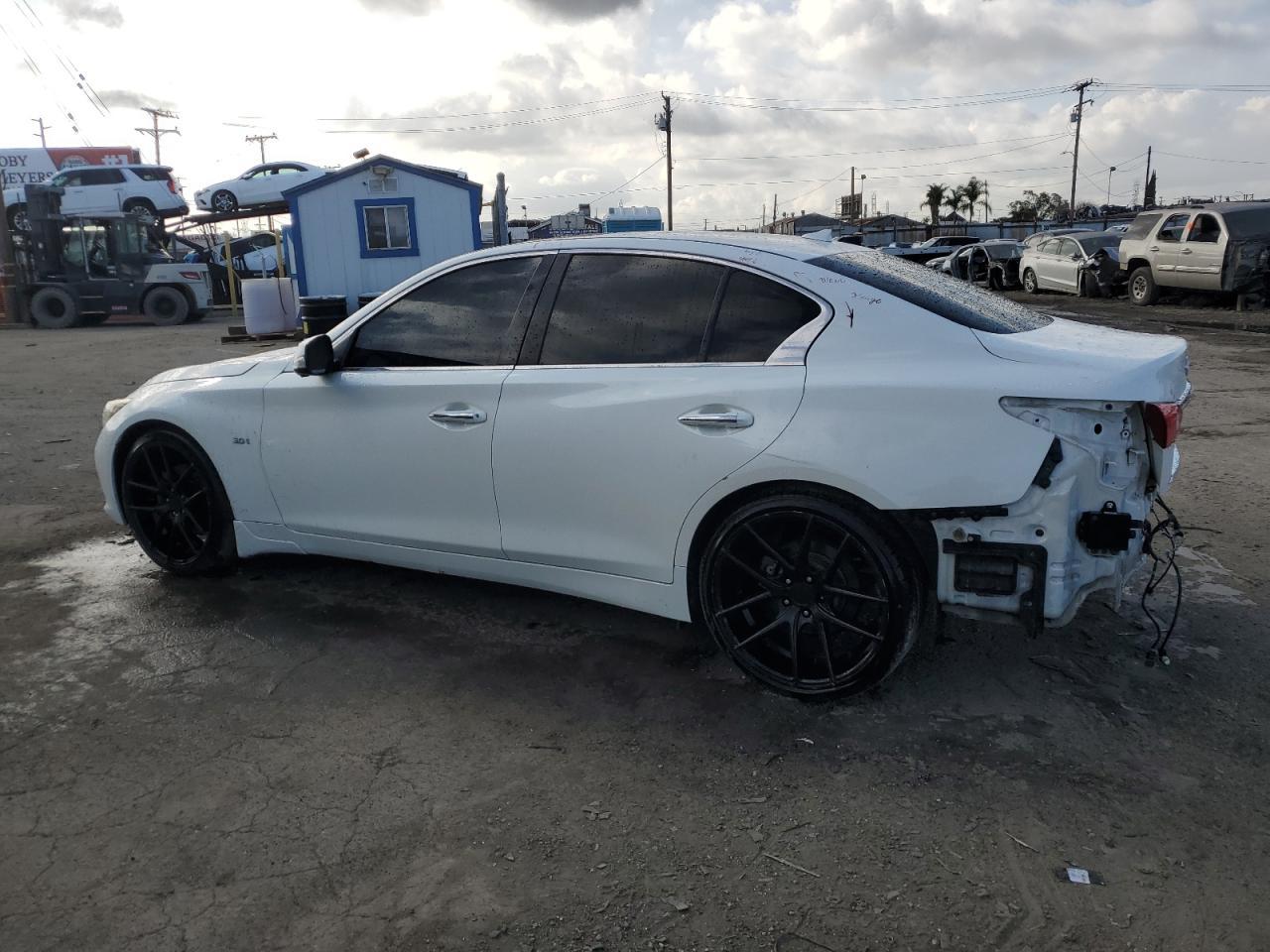 2016 INFINITI Q50 PREMIU - Фото 2