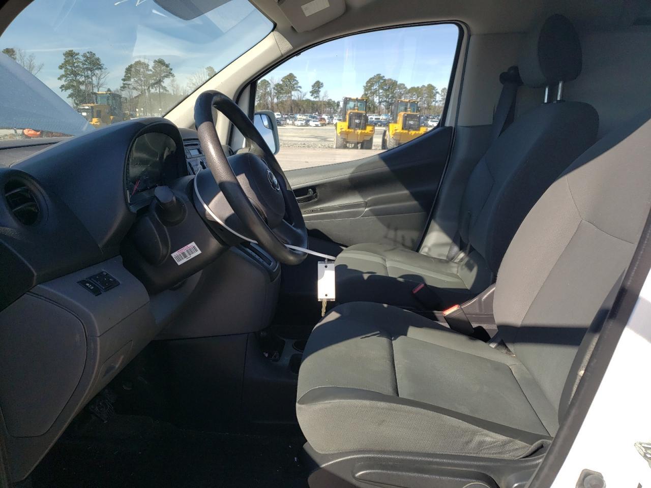 2015 NISSAN NV200 2.5S - Фото 7