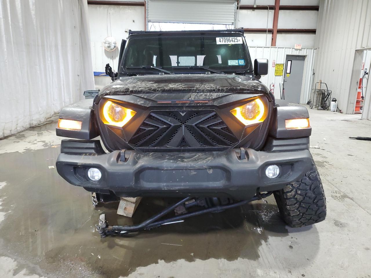 2021 JEEP GLADIATOR - Image 5