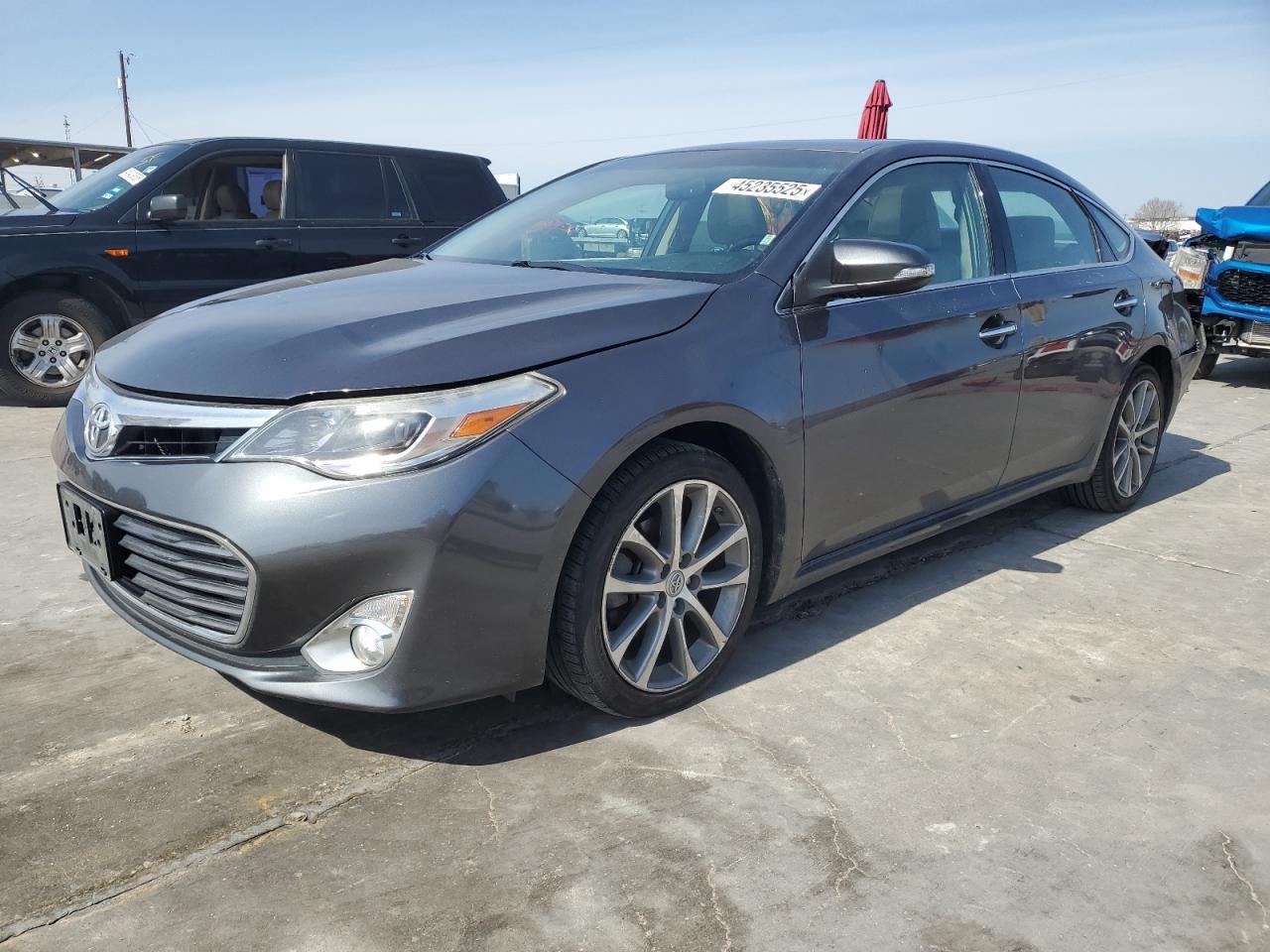2015 TOYOTA AVALON XLE