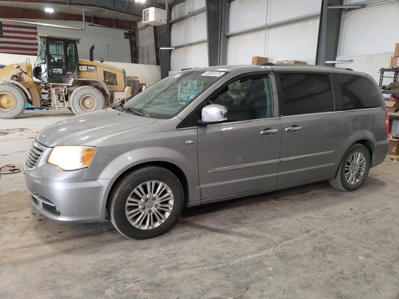 2014 CHRYSLER TOWN & COU