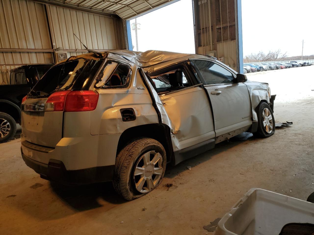 2013 GMC TERRAIN SL - Image 3