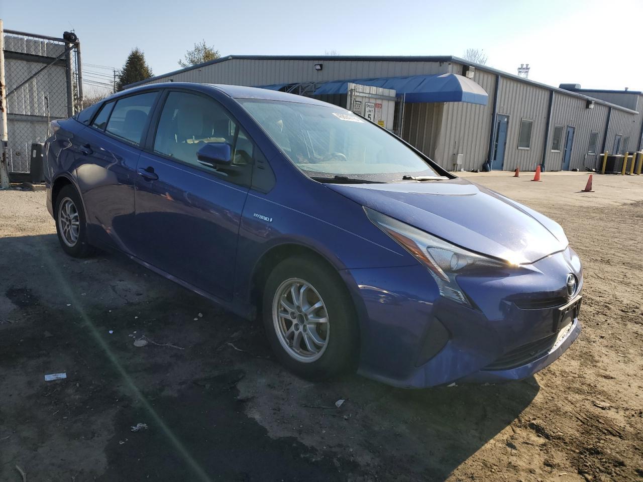 2016 TOYOTA PRIUS - Image 4