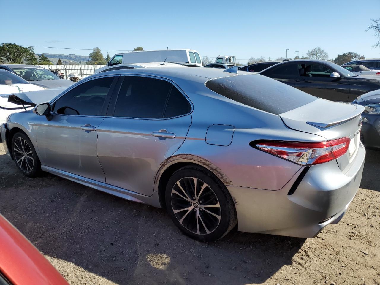 2020 TOYOTA CAMRY SE - Image 2
