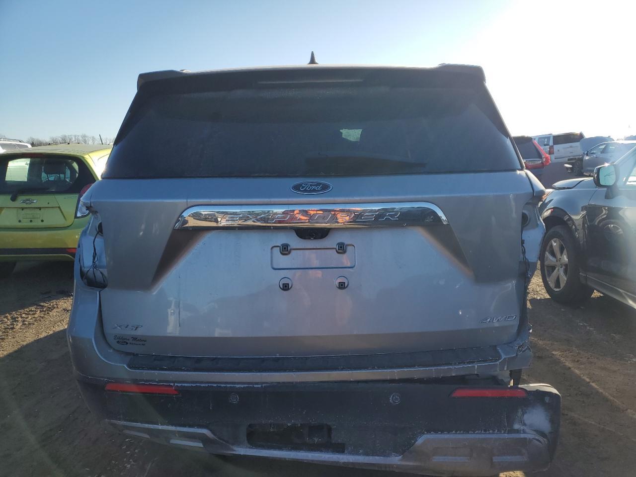 2022 FORD EXPLORER X - Фото 6