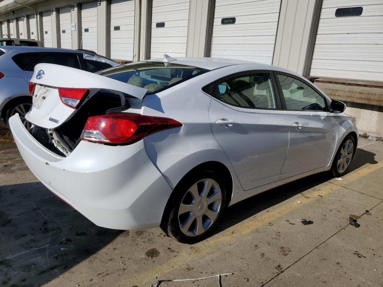 2013 HYUNDAI ELANTRA GL - Image 3