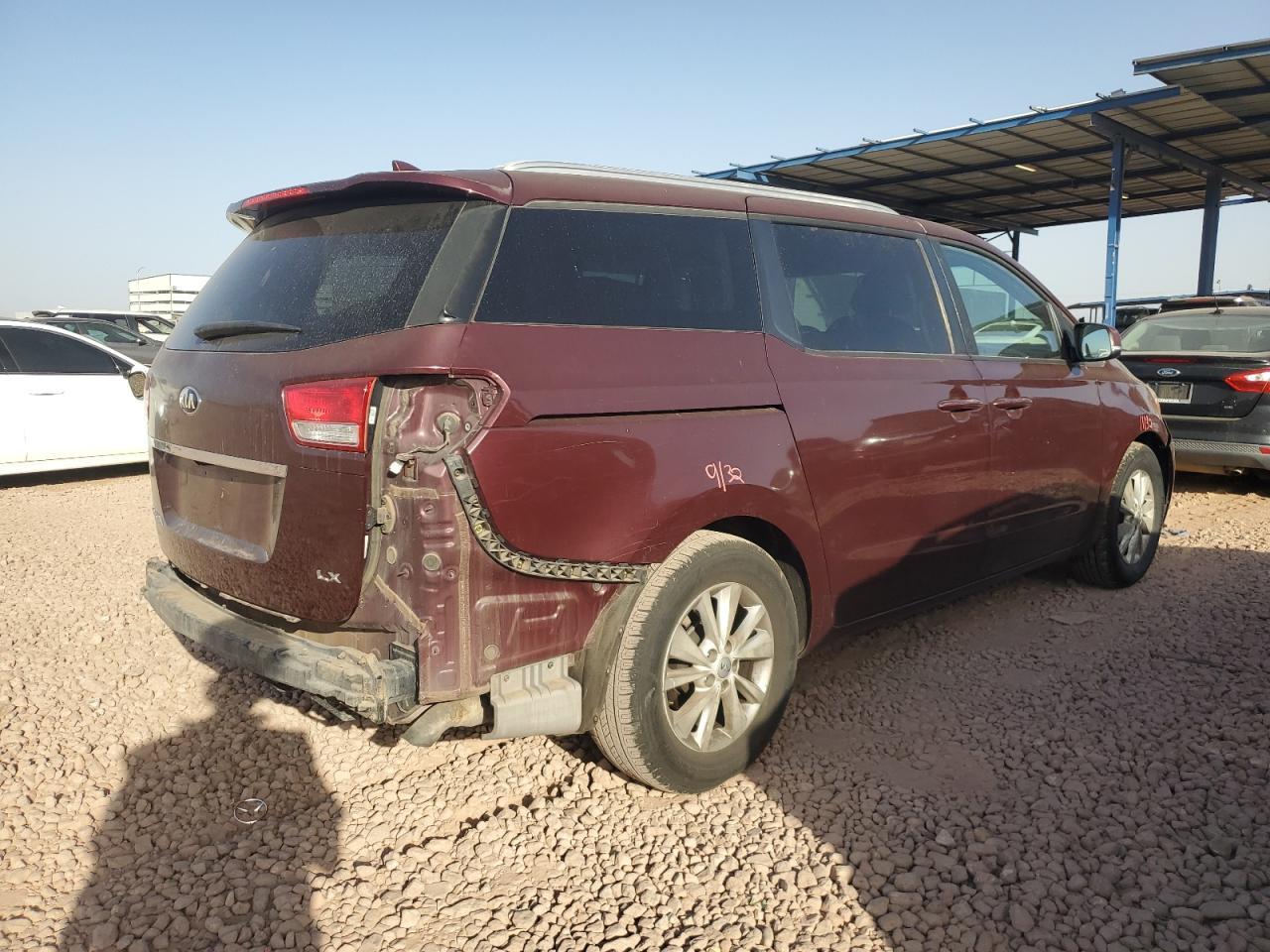 2017 KIA SEDONA LX - Image 3